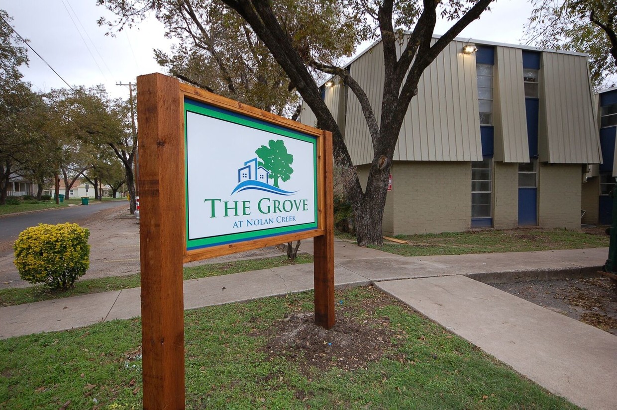 Foto principal - The Grove at Nolan Creek