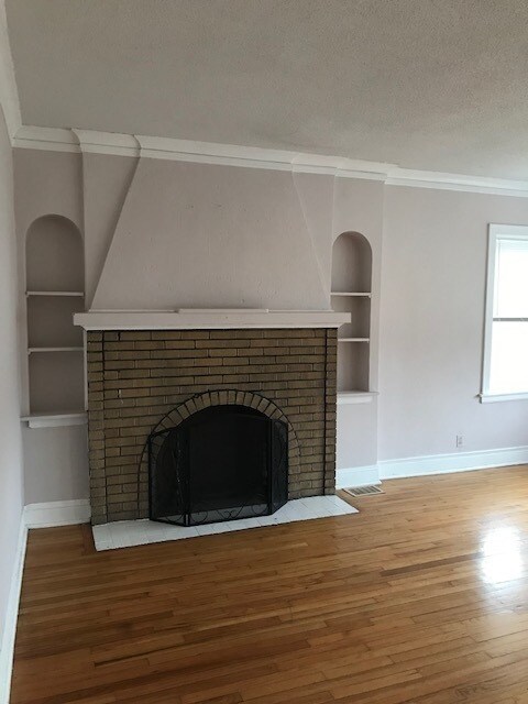 Foto del edificio - 925 Hannah Ave