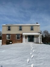 Building Photo - 120 Scottsdale Dr