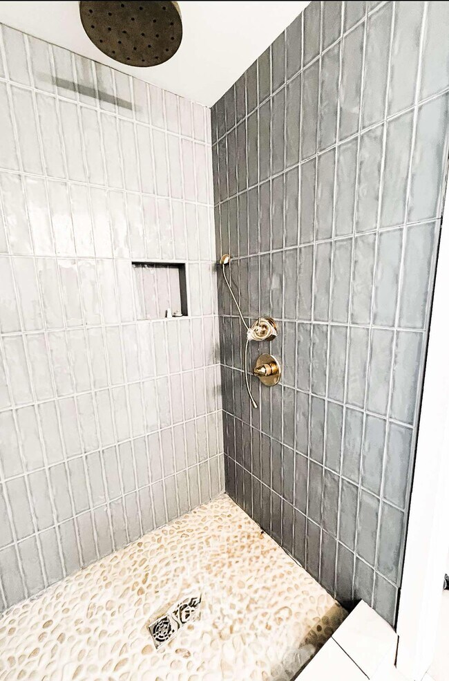 Foto del edificio - 102 Saco Ave