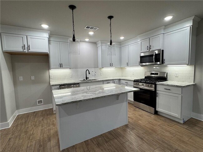 Building Photo - 4203 SW Pawhuska St