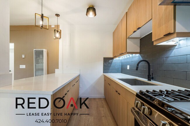 Foto del edificio - ~1 Month FREE~ Modern, Stylish Two Bedroom...