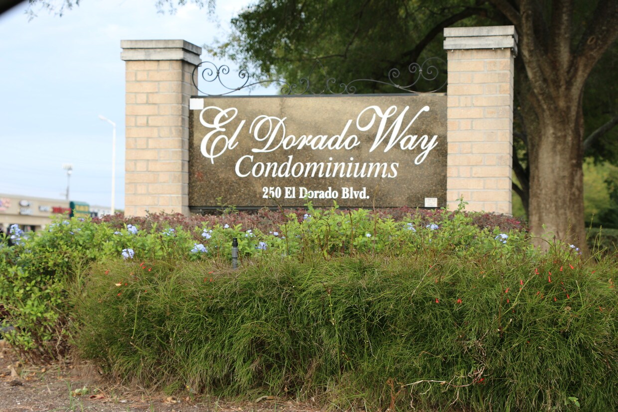 Primary Photo - 250 El Dorado Blvd
