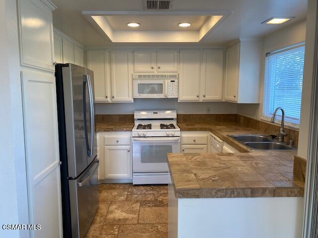 Building Photo - 132 Rosehedge Ln