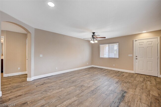 Building Photo - 10220 Missouri Meadows St