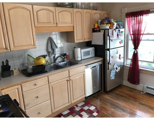 Foto del edificio - 70 Gore St