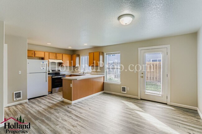 Foto del edificio - Great Location — 3BR Beaverton Townhome