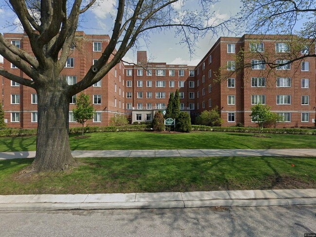 Building Photo - 19425 Van Aken Blvd