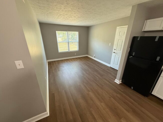 Foto del edificio - 101-103 N Brand St