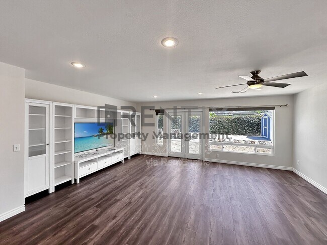 Foto del edificio - 938 W Berkeley Ct