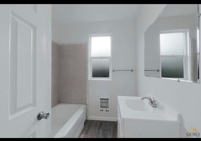 Building Photo - 2321 B St