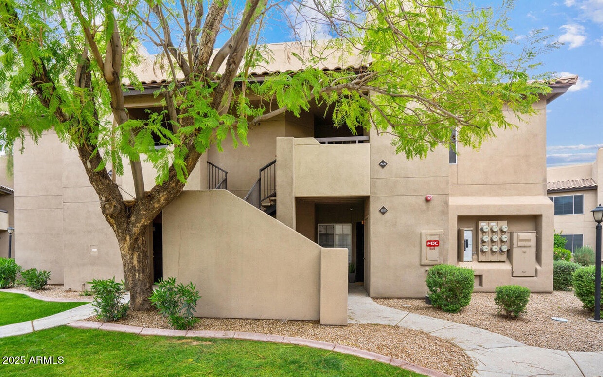 Primary Photo - 9451 E Becker Ln