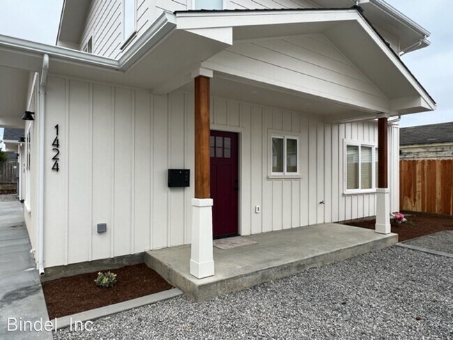 Foto del edificio - 3 br, 2 bath House - 1424 L ST