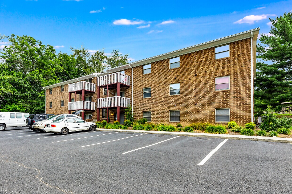 1711 Apartments Apartments in Blacksburg, VA