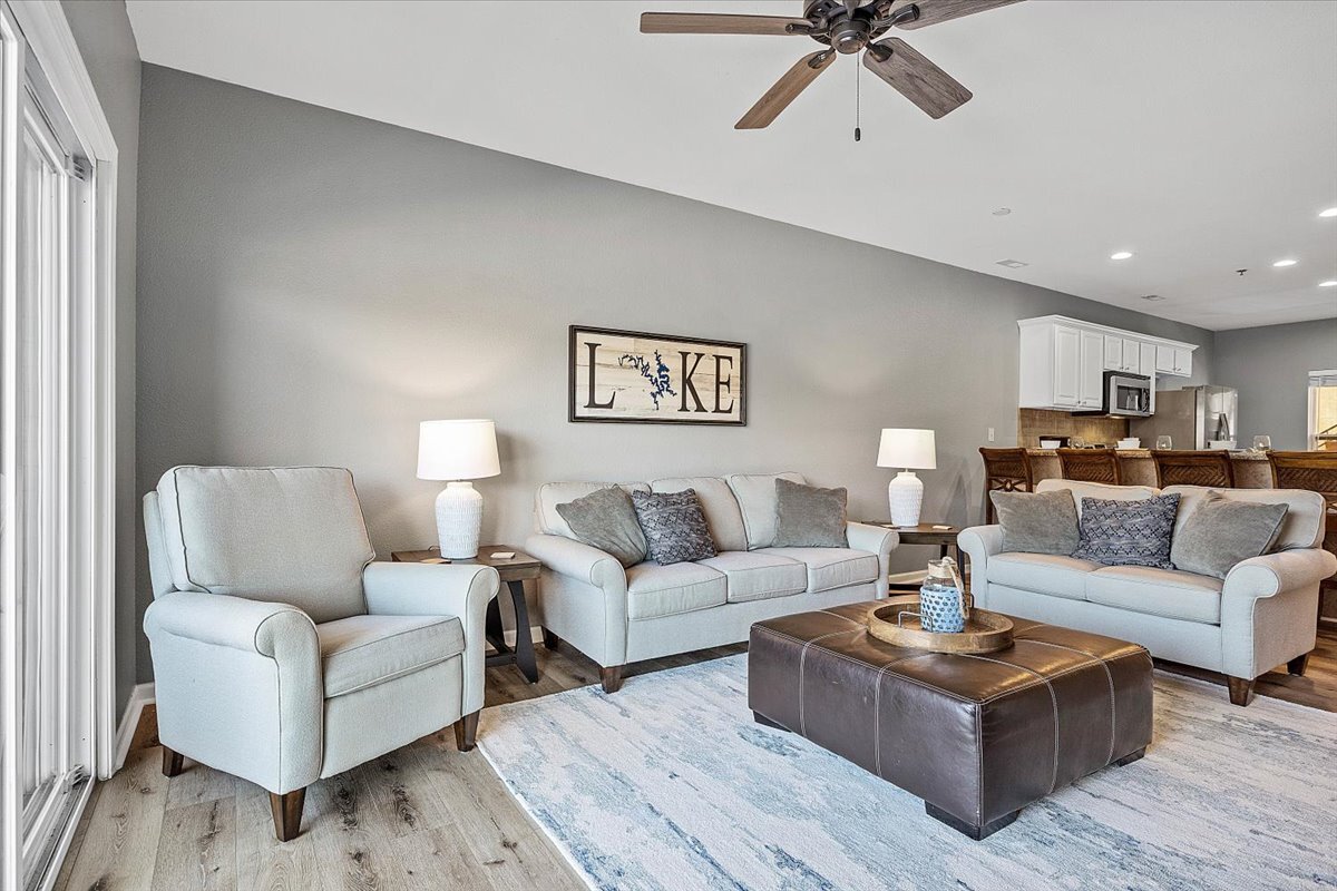 138 Oak Harbor Dr, Camdenton, MO 65020 Townhome Rentals in Camdenton