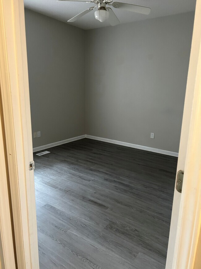 Building Photo - 41 Holly Pines Dr