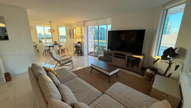 Foto del edificio - 5900 Collins Ave