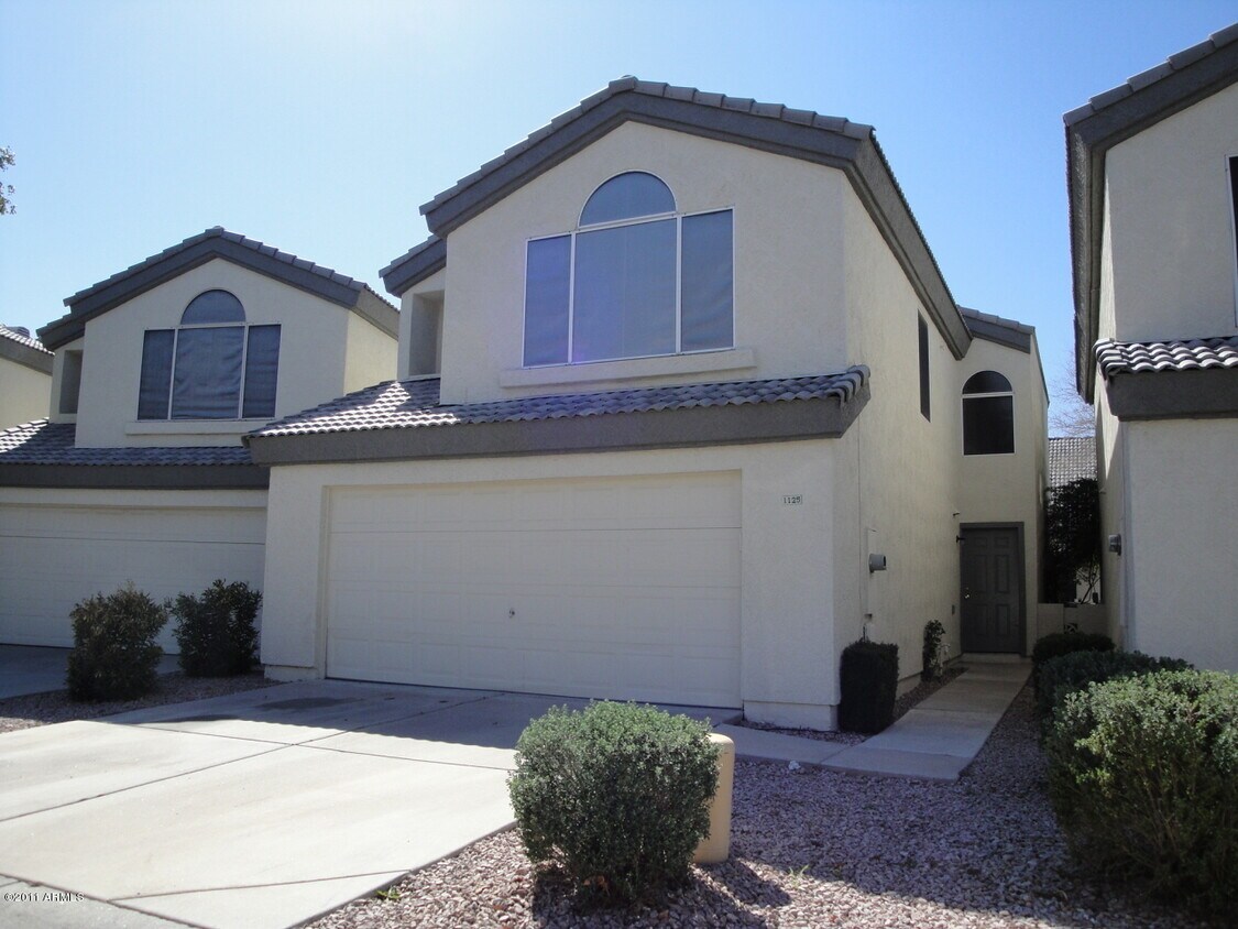 Primary Photo - 1125 W Sandy Banks