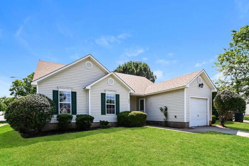 Primary Photo - 5901 Crosswinds Ct