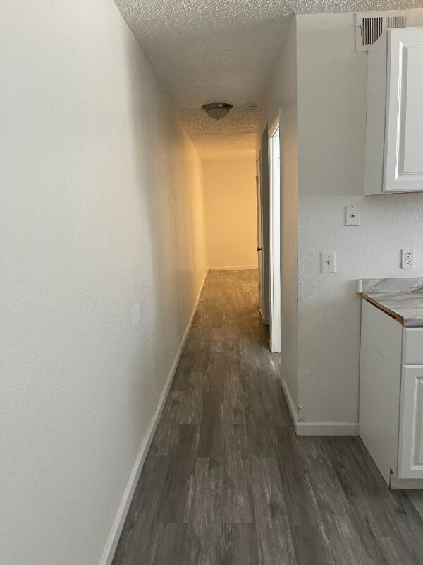 Foto del edificio - 220 W 9th St