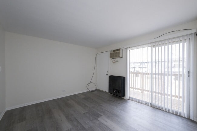 Building Photo - 15302-05 Knox-