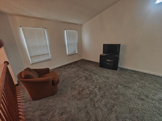 Foto del edificio - 3237 Purvis Rd