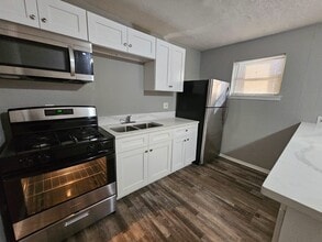 Building Photo - 3635 N MacGregor Way