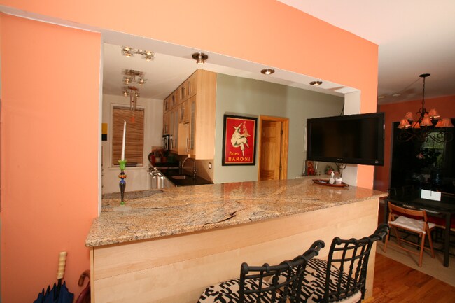 Foto del edificio - 755 Anderson Ave