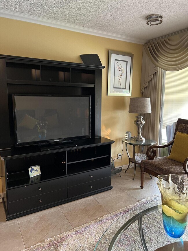 Foto del edificio - 306  Lake Helen Drive 306 West Palm Beach ...