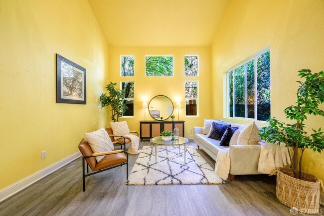 Building Photo - 5476 Summerfield Dr