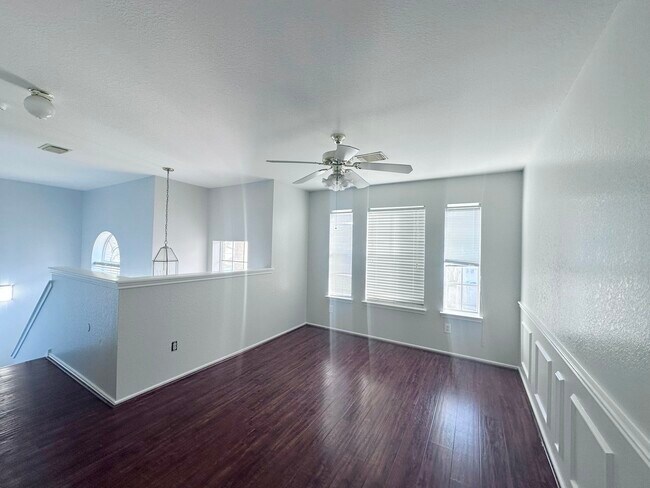 Foto del edificio - 15522 Baxter Ave