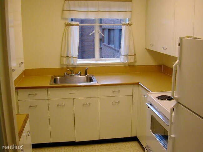 Foto del edificio - 1 br, 1 bath Apartment - 515 4th Avenue West