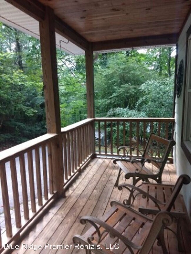 Building Photo - 3 br, 3 bath House - 443 Hemlock Falls Drive