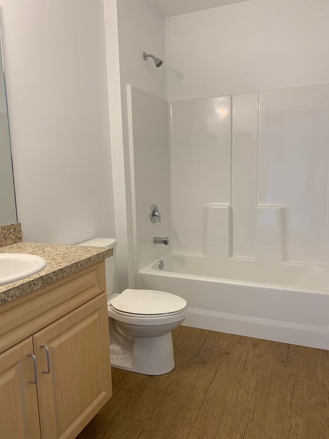 Photo - 3/2.5/1 Spacious Townhome