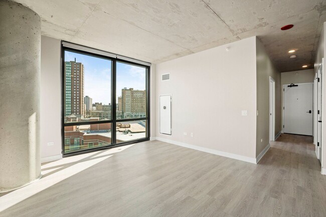 Foto del edificio - 4600 N Broadway