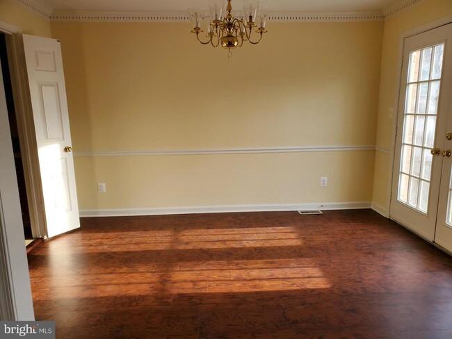 Building Photo - 15322 Manor Village Ln