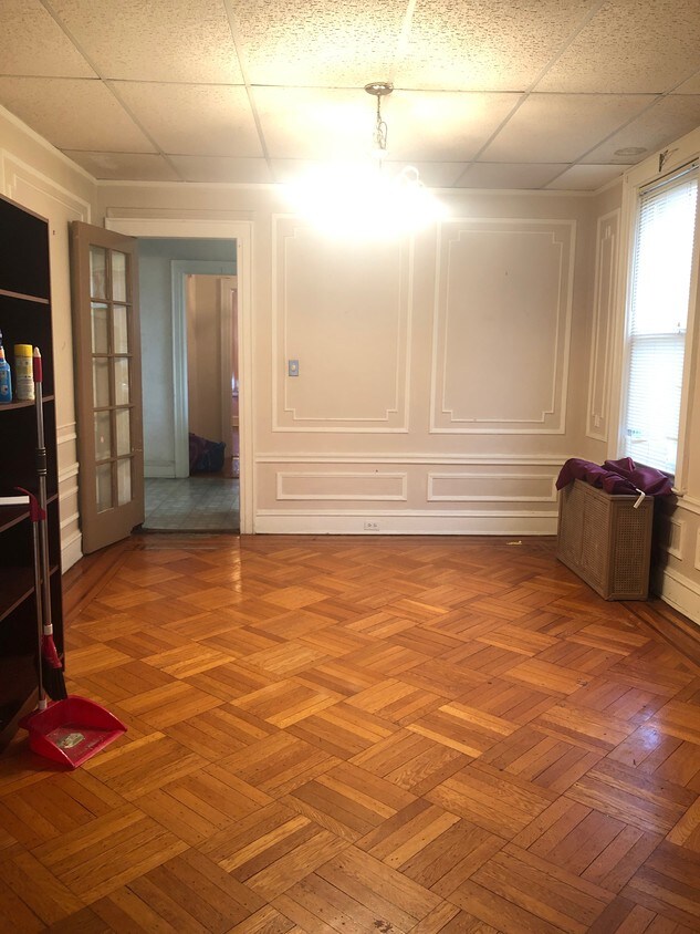 Primary Photo - 615 82nd St