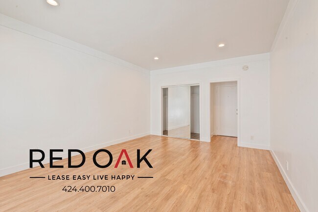 Foto del edificio - ~1 Month Free~ One Of a Kind, Charming, Br...