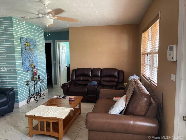 Foto del edificio - 5801 SW 41st St