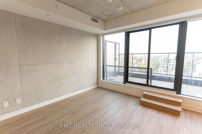 Building Photo - 458-1458 Richmond St W