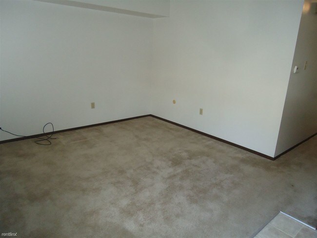 Building Photo - 407 Bellwood Dr