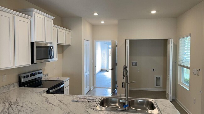 Foto del edificio - 9571 Star Dr