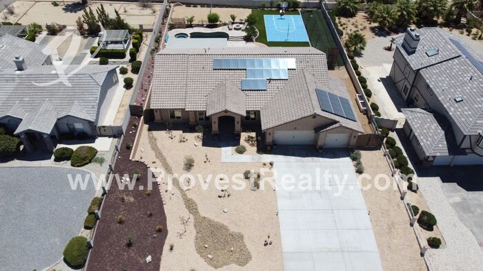 Primary Photo - RARE 4 Bed, 3 Bath Apple Valley Home(+ Bon...