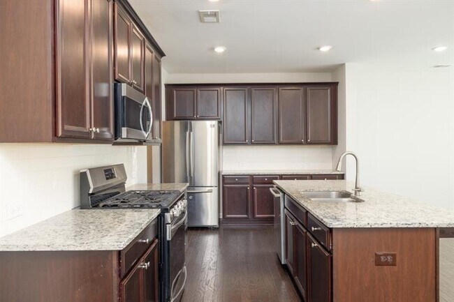 Building Photo - 4305 Bryton Trace Dr
