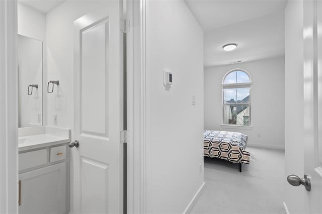 Foto del edificio - 3101 Peartree Ln