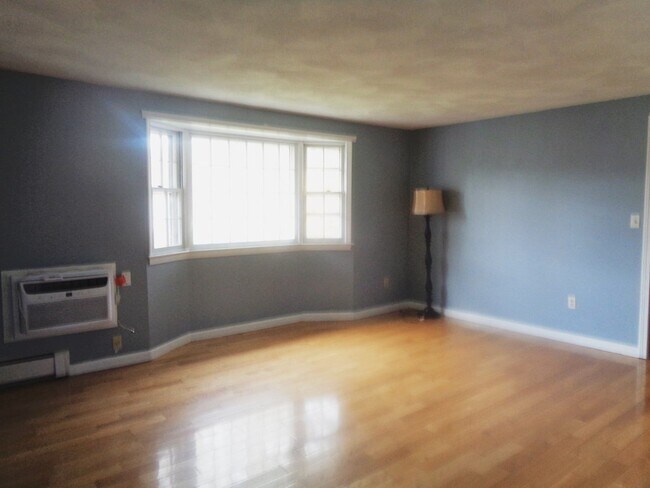 Foto del edificio - 2 Town House Ln