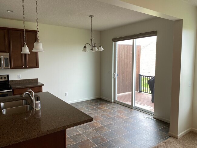 Foto del edificio - 3177 Countryside Ave