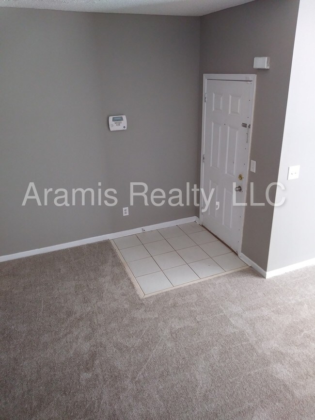 Building Photo - 2286 Coach Way