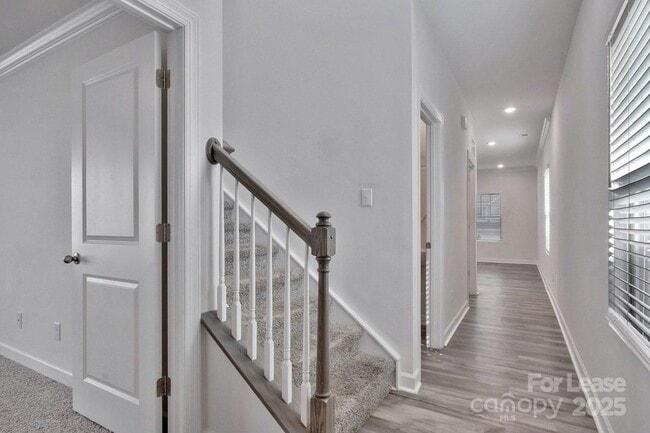 Foto del edificio - 4013 Armstrong Farm Dr