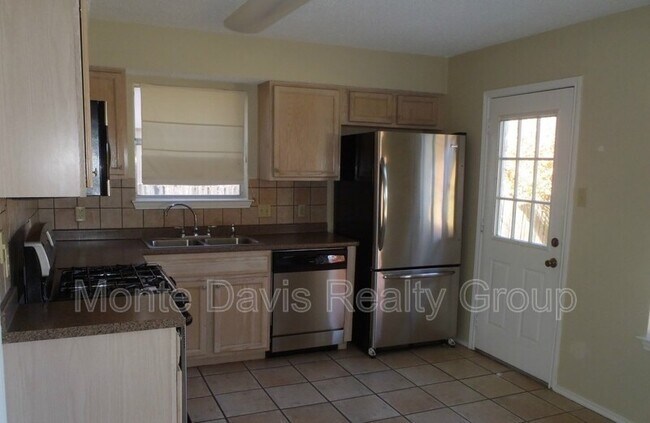 Foto del edificio - 8501 Bismark Cove